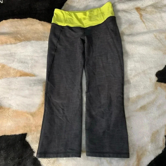 Lululemon gather and crow crops denim - Picture 7 of 13